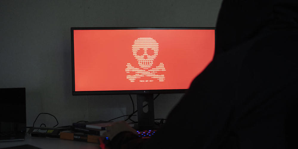 Sind kritische Infrastrukturen von Cyberangriffen betroffen, sollen sie dies künftig melden müssen. So will es der Bundesrat. (Symbolbild)