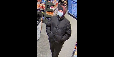 Die Kantonspolizei St. Gallen sucht Zeugen, die Angaben zu einem Tankstellenraub in Werdenberg machen können