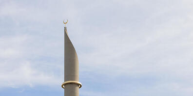 Bewaffnete haben eine Moschee im westafrikanischen Nigeria angegriffen und 19 muslimische Gläubige entführt. Der Imam und ein weiterer Mensch wurden verletzt in ein Krankenhaus gebracht. (Symbolbild)
