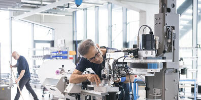 Obwohl sich die Aussichten für die Schweizer Wirtschaft weiter eintrüben, erwartet Economiesuisse in seiner neuesten Prognose dennoch keine Rezession im kommenden Jahr. (Symbolbild)