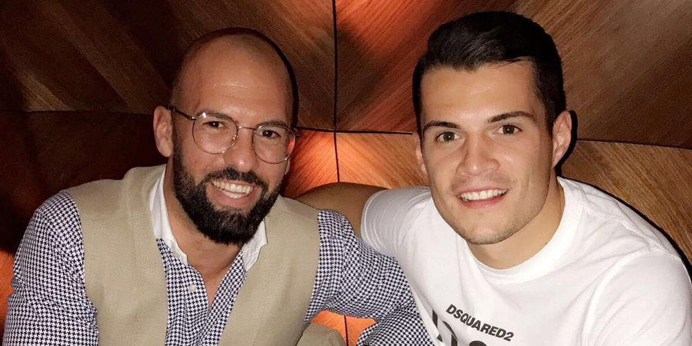 Johannes «Jojo» Ucan zusammen mit Granit Xhaka.