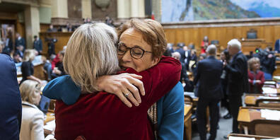 Noch ist die SP-Wahl nicht entschieden. Nach dem zweiten Wahlgang liegt die jurassische Ständerätin Elisabeth Baume-Schneider knapp vor der Baselstädter Ständerätin Eva Herzog.