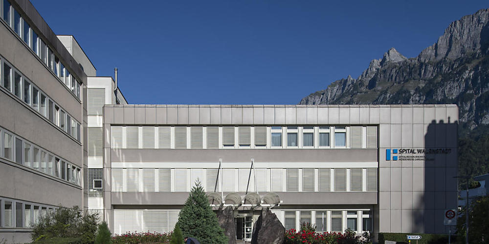 Das Spital Walenstadt wird am 1. Januar 2023 vom Kantonsspital Graubünden übernommen. Für die Übergangszeit bleiben die OP-Säle während rund eineinhalb Wochen geschlossen. (Archivbild)