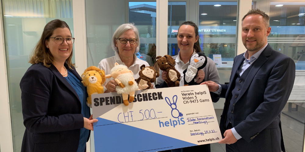 Iris Enenkel SGKB, Erika Dürr und Christa Dürr Verein helpiS, Martin Müller SGKB