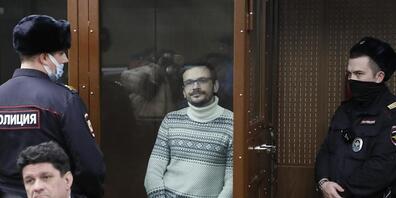 Kremlkritiker Ilja Jaschin vor Gericht. Foto: Yury Kochetkov/Pool EPA via AP/dpa