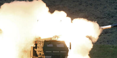 ARCHIV - Zum Paket gehören auch Mehrfachraketenwerfer vom Typ Himars. Foto: Tony Overman/The Olympian/AP/dpa