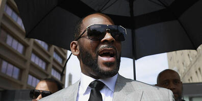 Der 55-jährige Musiker R. Kelly war im vergangenen Juni wegen schwerer Sexualverbrechen zu 30 Jahren Haft verurteilt worden. (Archivbild)