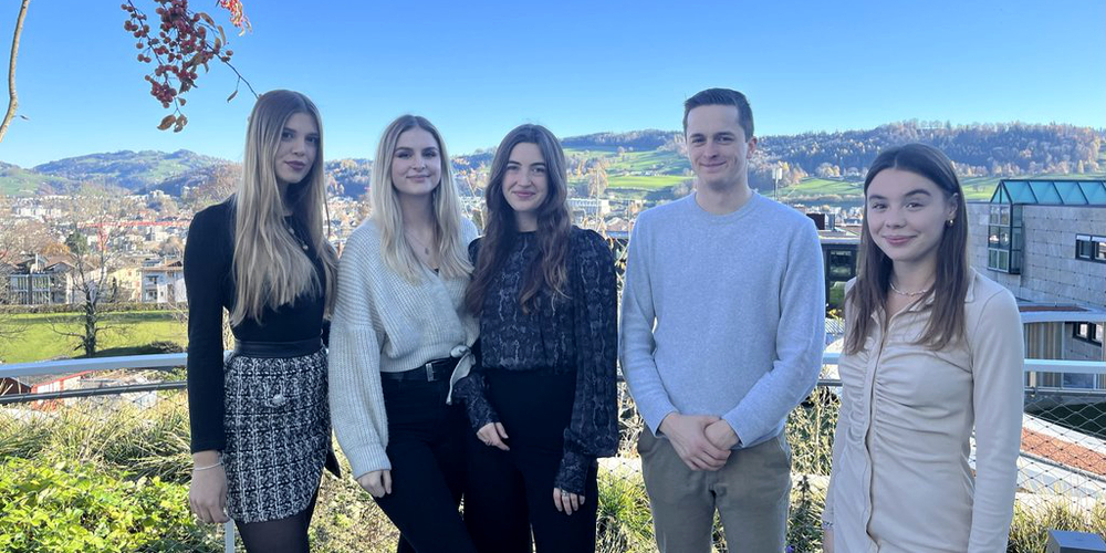 Die fünf HSG-Studenten haben eine eigene Strom-Sparkampagne ins Leben gerufen.