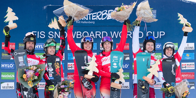 Gian Casanova und Ladina Jenny triumphieren am Samstag in Winterberg. 