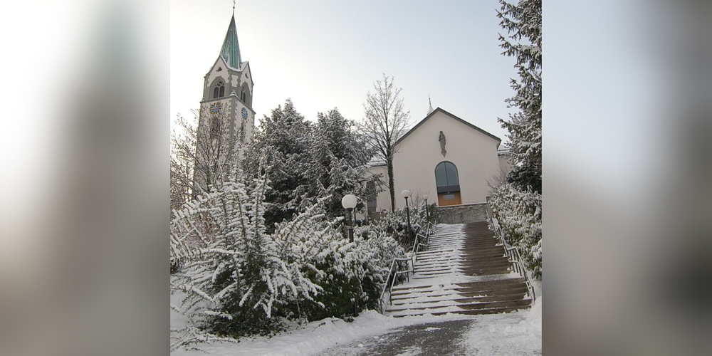 Winterliche Stimmung bei der Joner Kirche Maria Himmelfahrt.