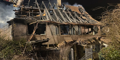 Das Haus in Hurden war zwar nicht mehr zu retten, doch Menschen kamen nicht zu Schaden, und auch die Katze überlebte.