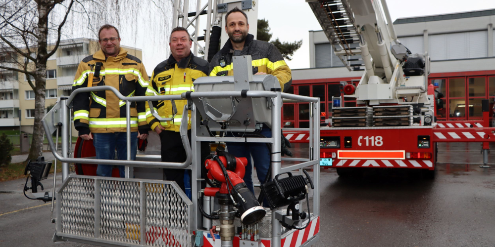 Die Feuerwehrkommandanten Markus Köppel (v.l.), Marco Köppel und Andreas Baumgartner haben den politischen Vertreterinnen und Vertretern empfohlen, die Grundlagen für einen Zusammenschluss der drei Feuerwehren Berneck-Au-Heerbrugg, Mittelrheintal und St.Margrethen zu erarbeiten.