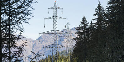 Die Swissgrid AG betreibt und reguliert das Schweizer Stromübertragungsnetz. Der Kanton Graubünden hat nun 0,5 Prozent der Aktien der Swissgrid erworben. (Symbolbild)