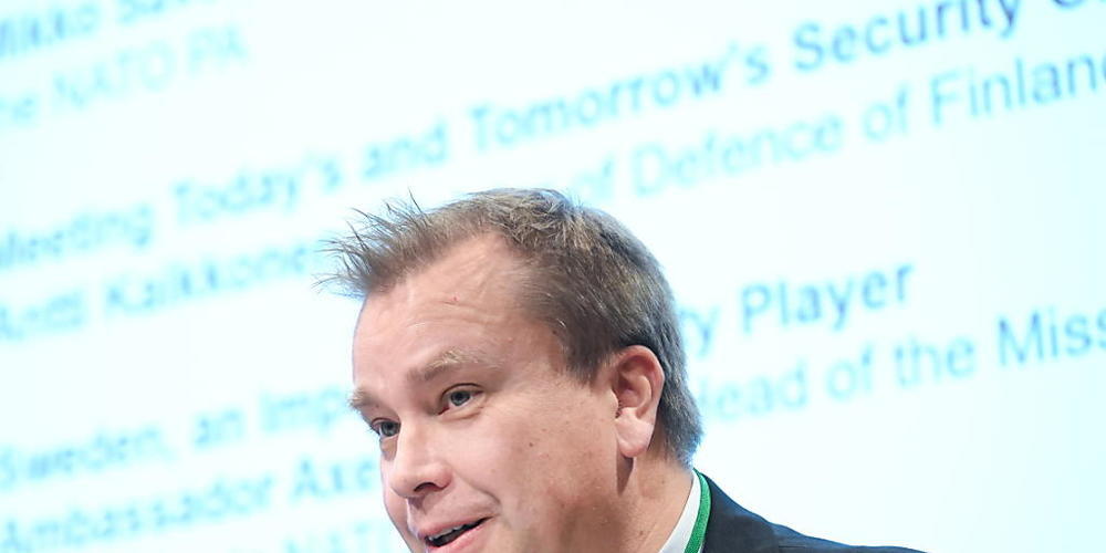Verabschiedet sich für fast zwei Monate aus der finnischen Regierung: Verteidigungsminister Antti Kaikkonen. (Archivbild)