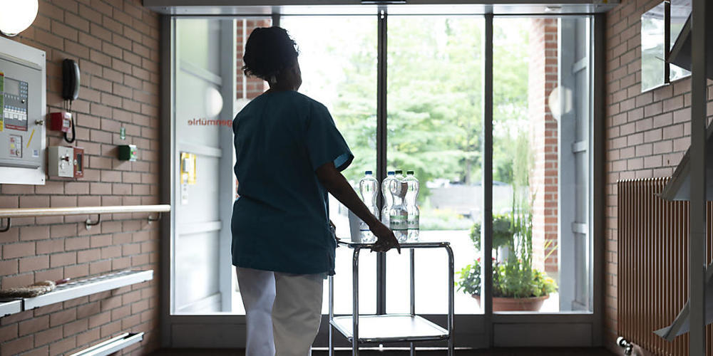 Laut Travail.Suisse waren die Lohnverhandlungen unter anderem im Gesundheitswesen unbefriedigend. (Archivbild)