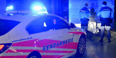 Der Einsatz in Bière VD erforderte mehrere Gendarmeriepatrouillen, Rettungssanitäter und eine Ambulanz. Das Opfer konnte nicht wiederbelebt werden. (Symbolbild)