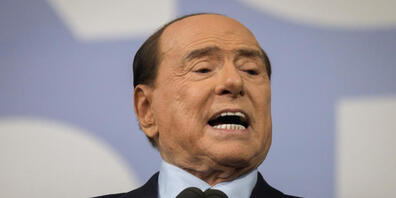 ARCHIV - Silvio Berlusconi spricht auf einer Kundgebung. Foto: Valeria Ferraro/SOPA Images via ZUMA Press Wire/dpa