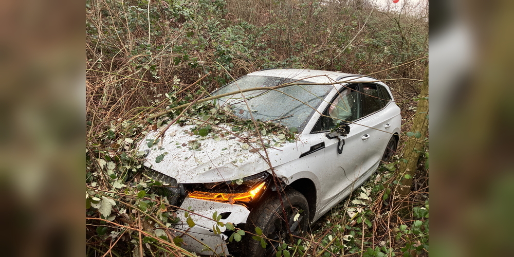 Unmittelbar nach der Ausfahrt Weesen war das Auto aus noch ungeklärten Gründen von der Fahrbahn geraten.