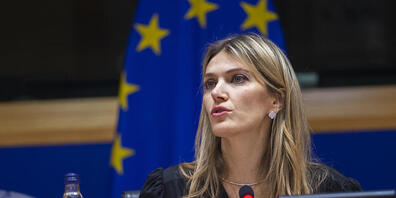 HANDOUT - Die Untersuchungshaft von Eva Kaili wurde um einen Monat verlängert. Foto: Eric Vidal/European Parliament/dpa - ACHTUNG: Nur zur redaktionellen Verwendung im Zusammenhang mit der aktuellen Berichterstattung und nur mit vollständiger Nenn...