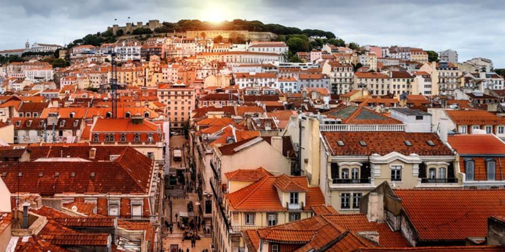 Über Winter in Portugal leben und von dort aus arbeiten? (Themenbild).