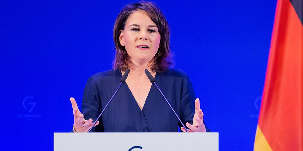 Annalena Baerbock (Bündnis 90/Die Grünen), Außenministerin, spricht bei ihrer Abschlusspressekonferenz beim Treffen der G7 Außenministerinnen und Außenminister im Rahmen des deutschen G7-Vorstandes. Foto: Rolf Vennenbernd/dpa