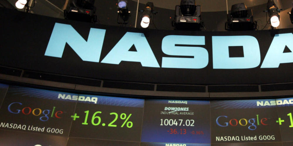 Der technologielastige Nasdaq-Index an der Wall Street hat sich zu Wochenschluss nach zuvor herben Verlusten erholt. (Archivbild)