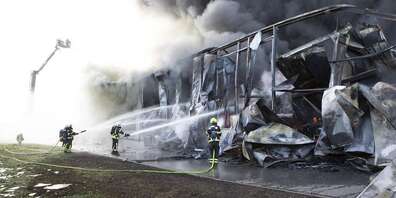 Das Postverteilzentrum in Koblach wurde ein Raub der Flammen
