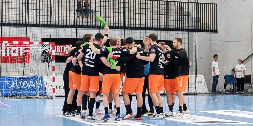 Die Kadetten Schaffhausen sichern sich in Bern die nächsten zwei Punkte. 