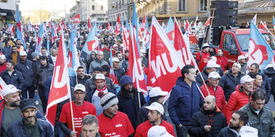Rund 2000 Bauarbeiter und Sympathisanten beteiligten sich an der Kundgebung in Genf.