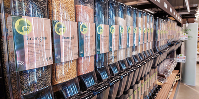 Erhältlich sind unter anderem Linsen, Nüsse oder Trockenfrüchte.