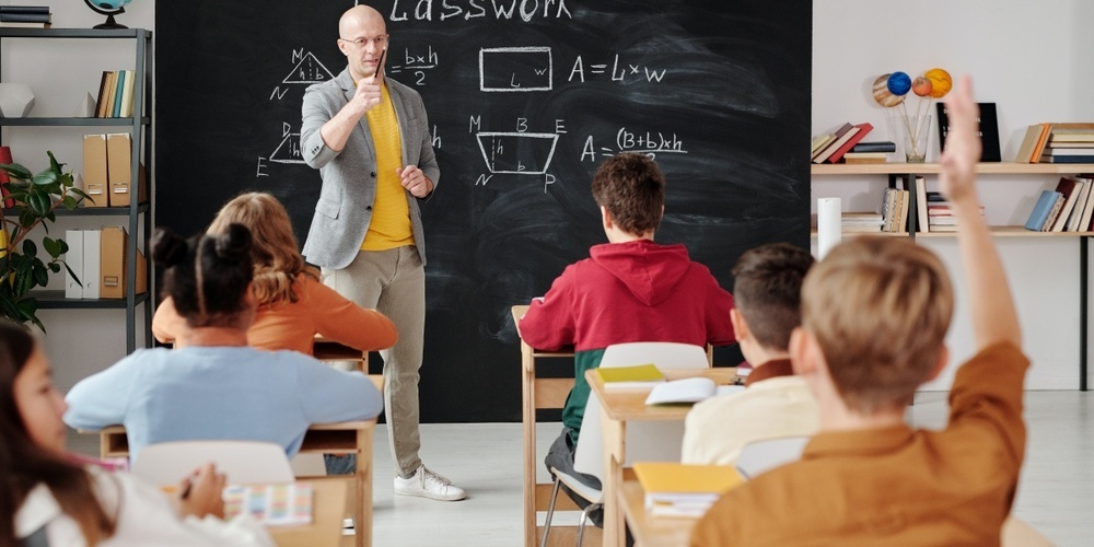 An Schweizer Schulen unterrichten immer mehr Personen ohne entsprechende Qualifikationen. (Themenbild)