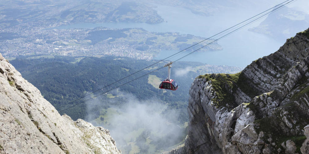 Die Schweizer Seilbahnen steigerten ihren Umsatz im Vergleich zum Vorjahr um rund einen Viertel. (KEYSTONE/Gaetan Bally)