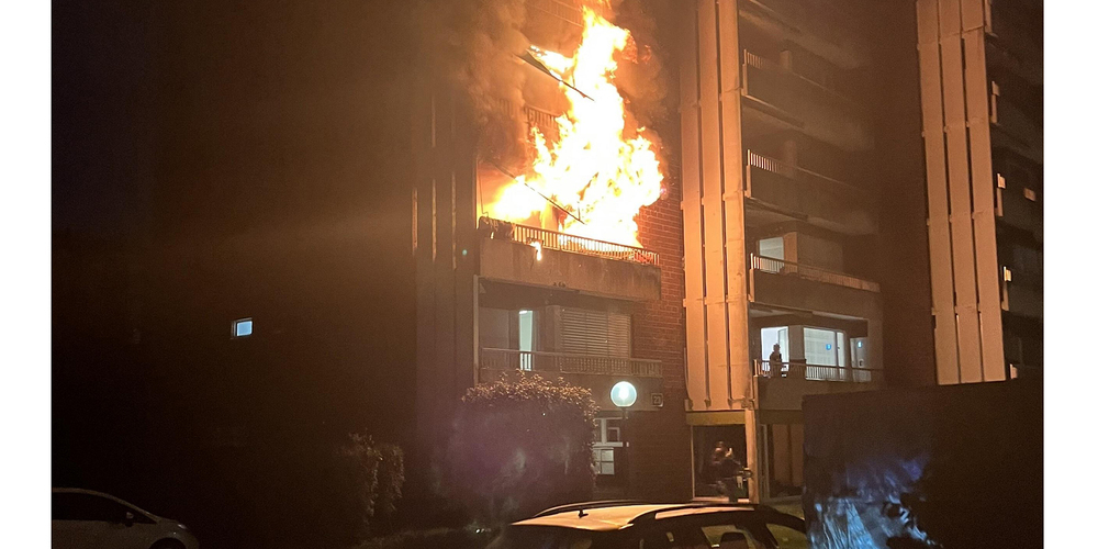 Die Wohnung in Wädenswil steht in Vollbrand. 