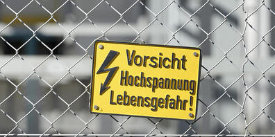 Der Bundesrat hat das Terrain vorbereitet, damit der Bund rasch Verträge für Notstromgruppen für den kommenden Winter unterzeichnen kann. (Themenbild)
