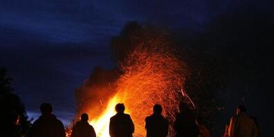 Bei Trockenheit verzichtet die Stadt Zürich auf Höhenfeuer. SVP und GLP wollten das ändern - sie blieben aber in der Minderheit. (Symbolbild)
