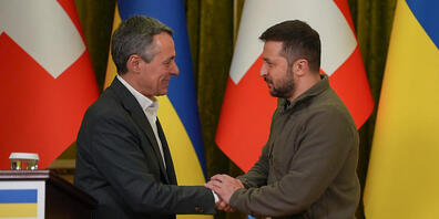 Bundespräsident Ignazio Cassis traf am 20. Oktober in Kiew den ukrainischen Präsidenten Wolodymyr Selenskyj. Der Überraschungsbesuch wurde in den Medien zu früh publik. (Archivbild)