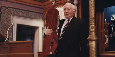 Rabbiner Schmelzer in der Synagoge St.Gallen im August 1998