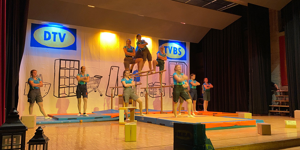 Farbenfrohe Show des TV Buttikon-Schübelbach.