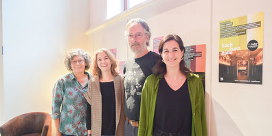 Sarah Keller, Roli Fricker und Daniela Jehle (v. r) von der Bachturnhalle sowie Katharina Furrer (l.) vom Verein Schauwerk freuen sich auf die Jubiläumsveranstaltungen. 