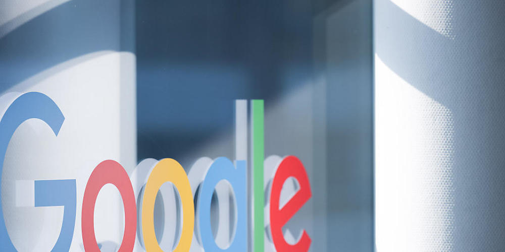 Der US-Technologiekonzern Google zahlt wegen Untersuchungen zu Ortungsdaten in mehreren US-Bundesstaaten rund 392 Millionen Dollar an. (Archivbild)