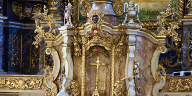 Das gestohlene Kruzifix hat seinen ursprünglichen Platz in der Pfarrkirche von Martigny wiedergefunden.