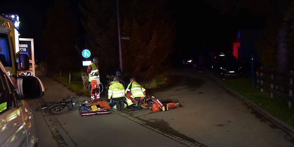 Eine 69-jährige E-Bikefahrerin ist am Mittwochabend nach einer Kollision mit einem Rennvelofahrer in Gais gestorben. Sie war auf einem Radweg in der Gegenrichtung unterwegs.