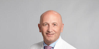 Omer Dzemali übernimmt sowohl die Leitung der Herzchirurgie am Universitätsspital als auch am Stadtspital Zürich.