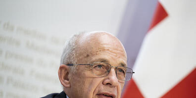 Finanzminister Ueli Maurer warnt für die kommenden Jahre vor tiefroten Zahlen. (Archivbild)