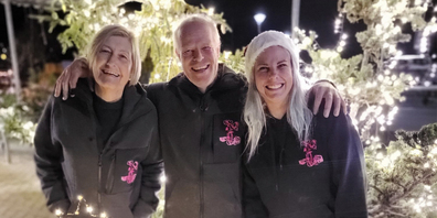 Adventsträume: Andreas Brühlmann,  Nathalie Hug (rechts) und Vroni Gubser  sorgen dafür, dass die weihnachtlichen  Dekorationsträume erfüllt werden  können. 