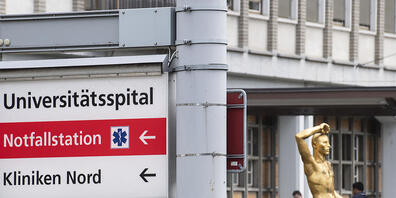 Das Unispital gewährt den Mitarbeitenden 2023 Lohnerhöhungen und einen Teuerunsgausgleich. (Archivbild)
