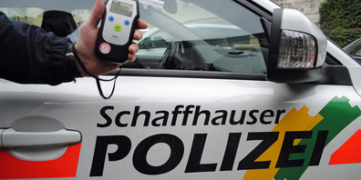  Für Lastwagenchauffeur gilt ein Alkoholverbot am Steuer. 