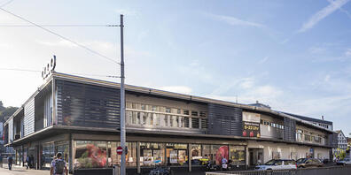 Das sogenannte Globus-Provisorium müsste dringend saniert werden. Der Stadt Zürich schwebt an dieser zentralen Stelle aber ein offener Platz mit viel Grün vor.  (Archivbild