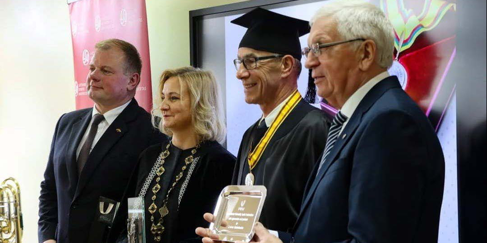 Linas Obcarskas, Vizeminister für Ausbildung, Wissenschaft und Sport Litauen; Prof. Dr. Diana Rèklaitienè, Rektorin der Litauischen Sport Universität Kaunas; Dr. h.c. Leonz Eder, FISU Acting President; Dr. Ceslovas Garbaliauskas, Präsident des Litauischen Hochschulsport-Verbandes LSSA