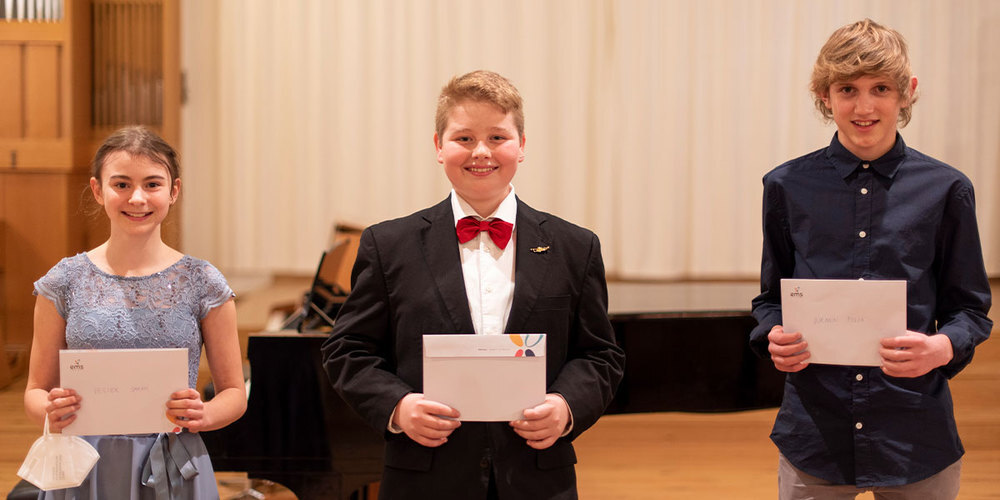 Die meisten Preisträgerinnen und Preisträger von 2022 sind auch dieses Jahr wieder dabei.  Wie die Preisträgerinnen und Preisträger der jüngsten Kategorie.